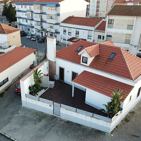 Surfsoul Guesthouse - Bed And Breakfast Peniche Exterior foto